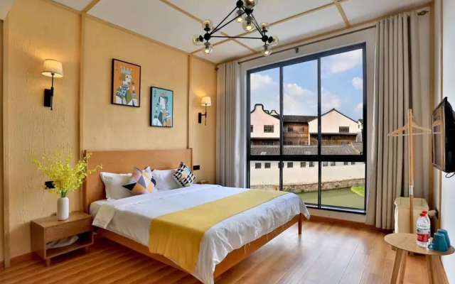 Wuzhen Qingyi Hotel