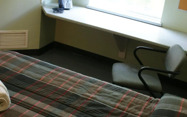 Residence & Conference Centre - Sudbury West