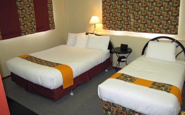 Bear Country Inn and Suites