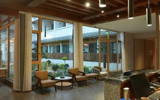 Yushang Gongcheng Biyuan Hotel (Huixian Municipal Government Branch)