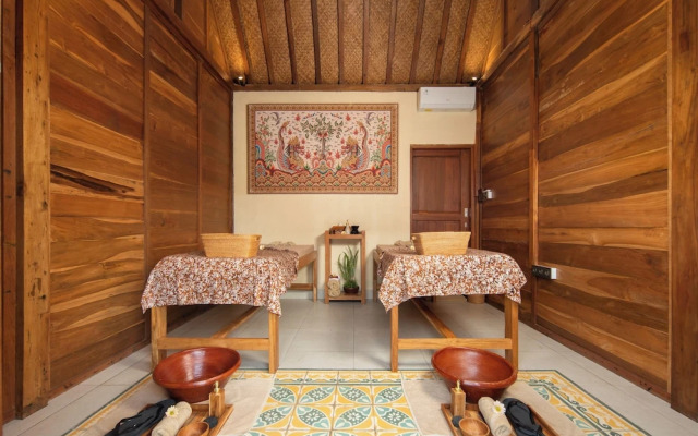 Devani Resort Sidemen