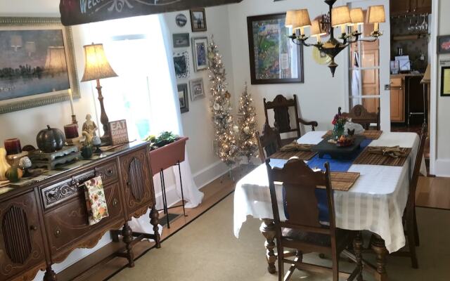 Peabody's 'Hip Little Stay'