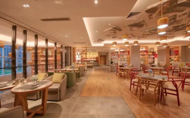 Ningbo New Eastern Zone Convention and Exhibition Center Maison New Century Hotel
