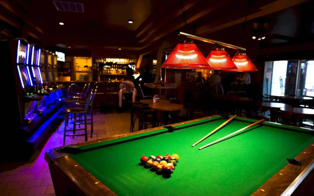 Travelodge by Wyndham Drummondville