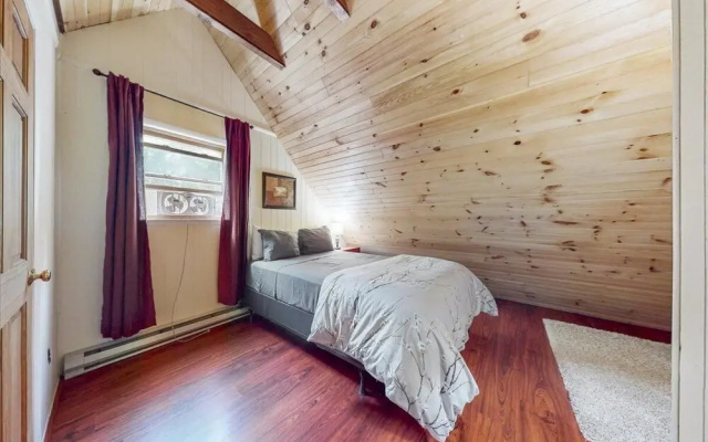 NEW Poconos Retreat near Snow Sports