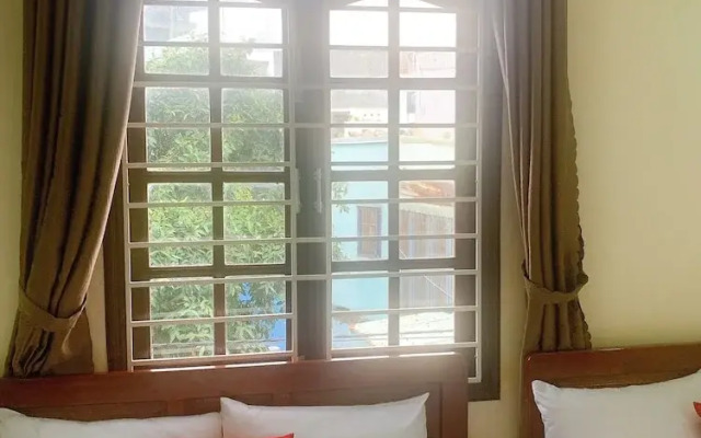 RedDoorz Near Cau Song Han