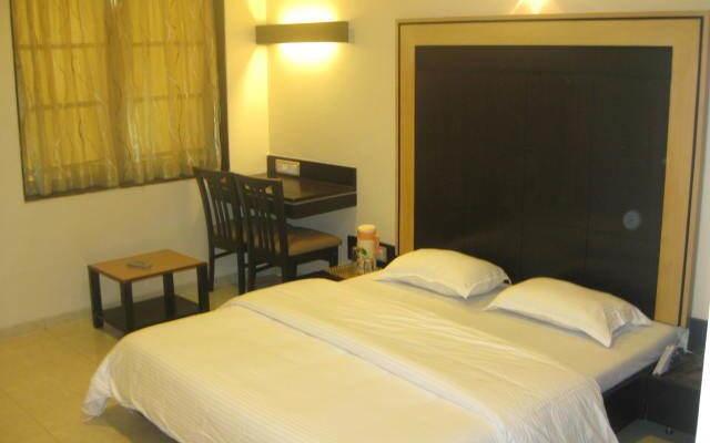 Hotel Manas Residency