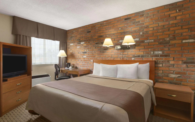 Travelodge by Wyndham Thunder Bay