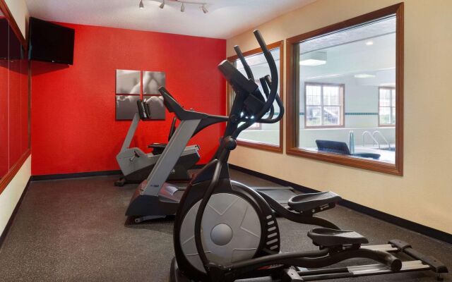 Country Inn & Suites by Radisson, Macedonia, OH