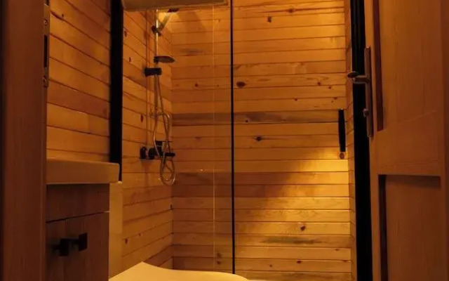 Goat Bungalow and Camping