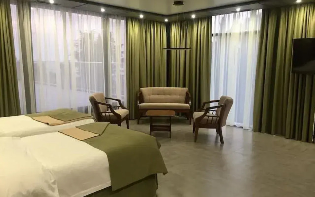 Отель Alana Royal