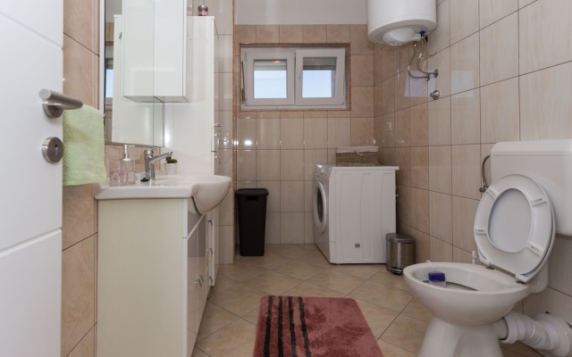 Villa Caper