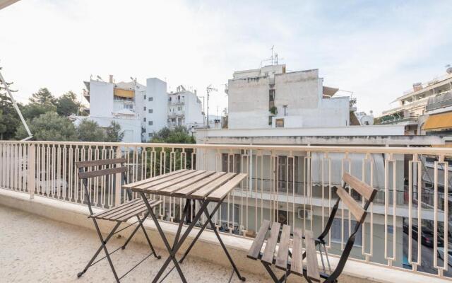 Cozy and Fresh 2bdrm apt Close to Metro