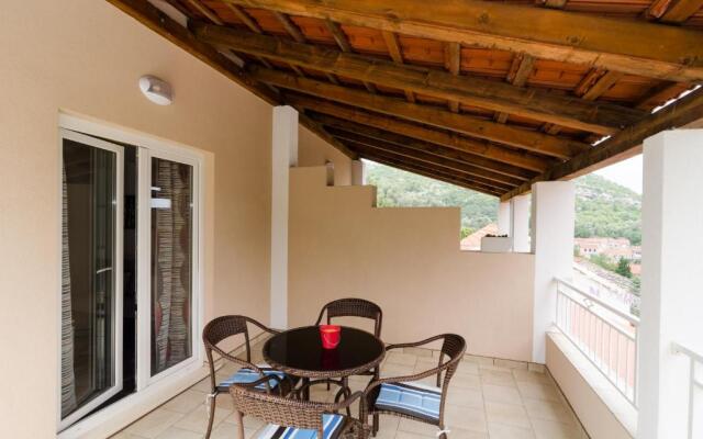 Apartments Leviana