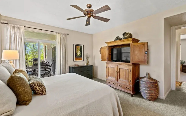 Sunny Palms #1908 by RedAwning
