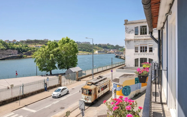 Miragaia Riverside Suites.