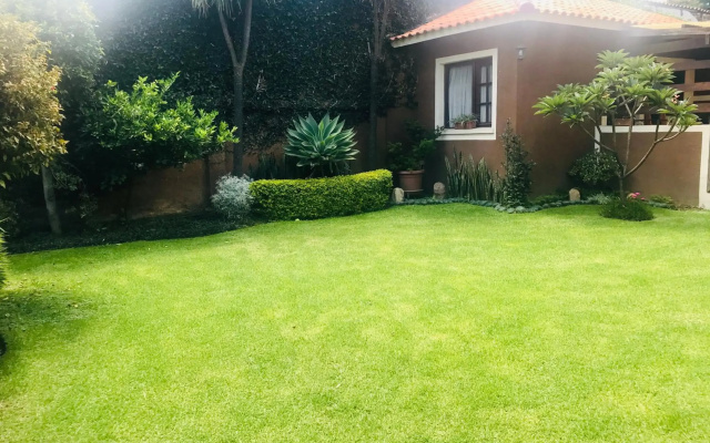 Apartamento con jardin
