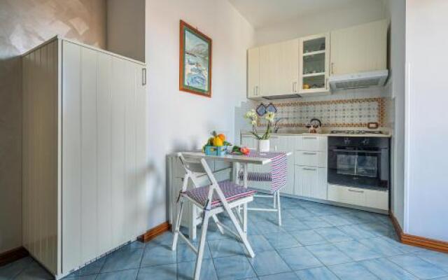 Aquamarine Apartment