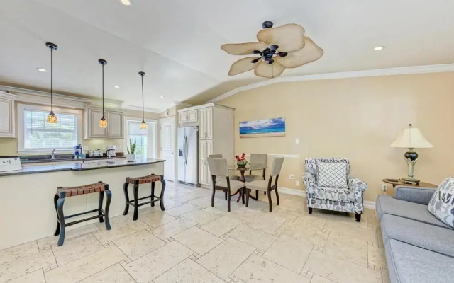 Anna Maria Island Edgewater Bungalow