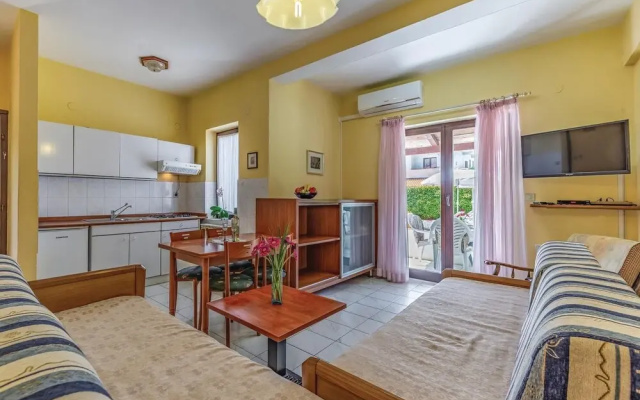 Amazing Home in Porec With Wifi and 1 Bedrooms - Hotel in Porec - Photo 4