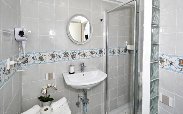 Malafemmena Guest House