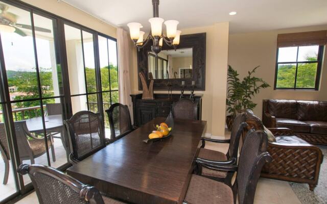 Classy artsy ocean-view unit near pool at Pacifico in Coco sleeps 6
