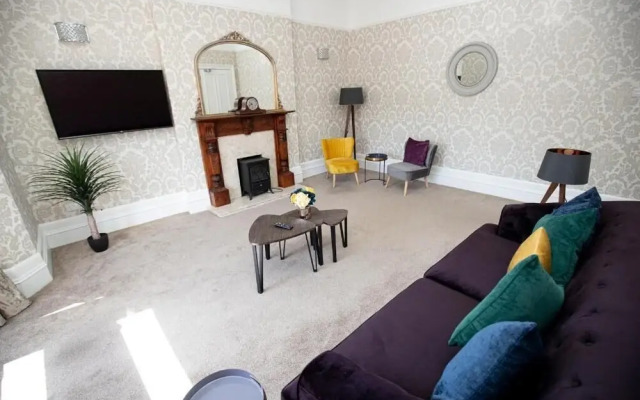 Lynwood House Hotel