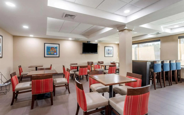 Comfort Inn & Suites Atoka-Millington