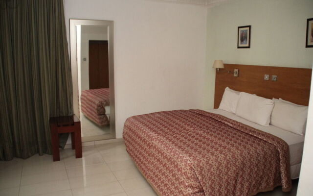 Bec Suites