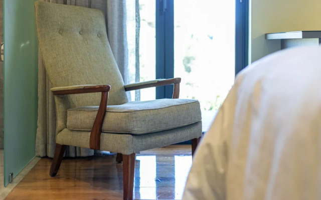 Bali and Eva Midlands