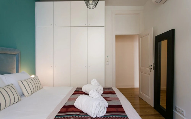 JOIVY Gorgeous 3BR home w/balcony nearby Time Out Market