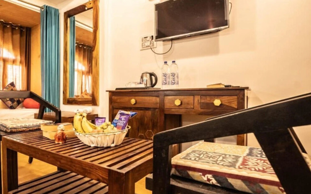 Hotel Golden Legacy - By PRAMANA EXP