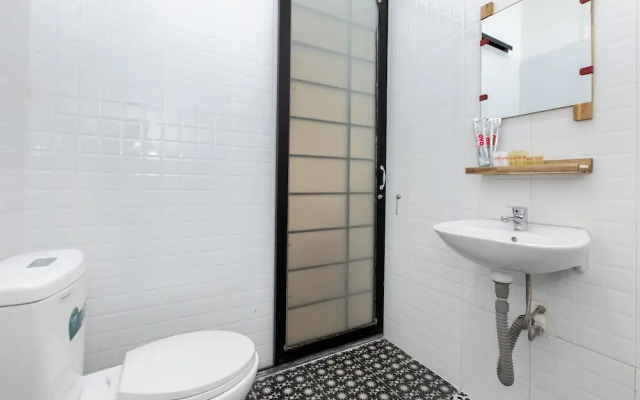 OYO 205 Vivid Boutique Hometel