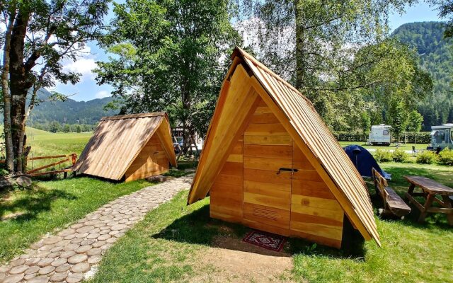 Cvet gora - Camping, Glamping and Accomodations - Hostel