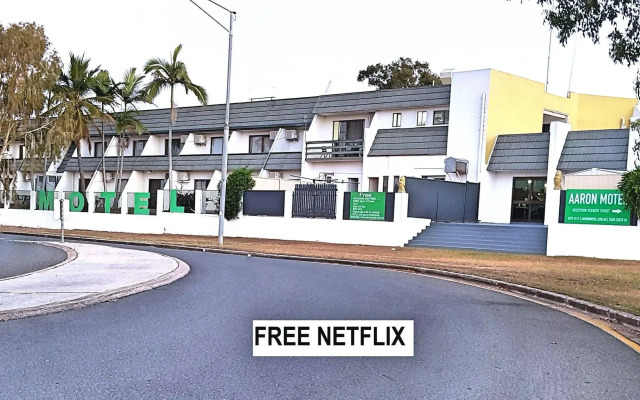 Aaron Motel