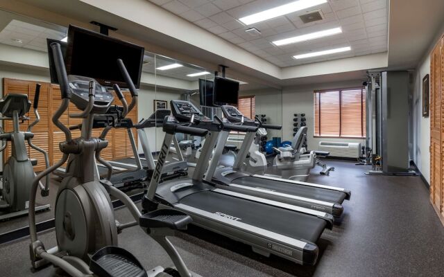 Best Western Plus Pembina Inn & Suites
