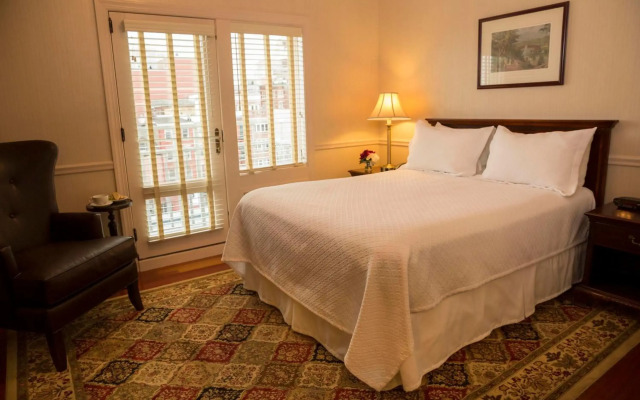Penn's View Hotel