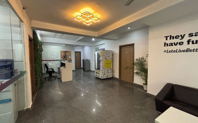 Housr Sector 43 Gurgaon Paras Hospital