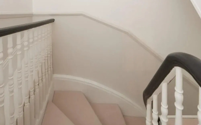 The St Johns Wood Sanctuary - Glamorous 2bdr Flat