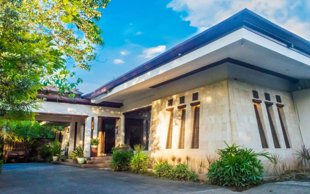 237 Sheridan Boutique Resort