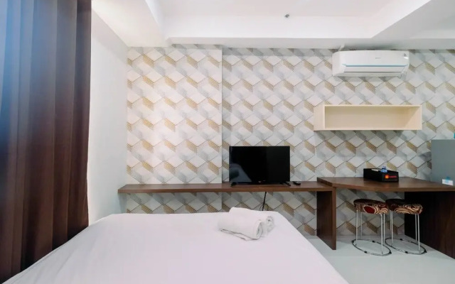 Relaxing Studio Apartment at Azalea Suites Cikarang