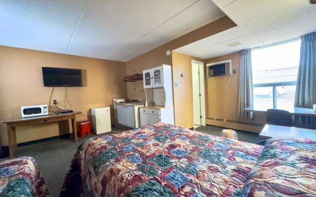 Capone's Hideaway Motel