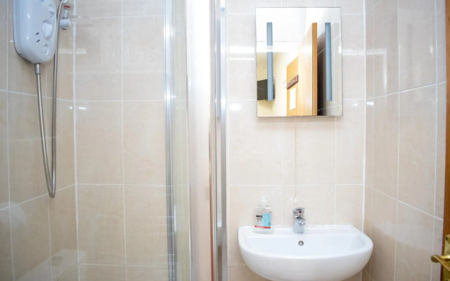 Royal Square Hotel - BHX & NEC