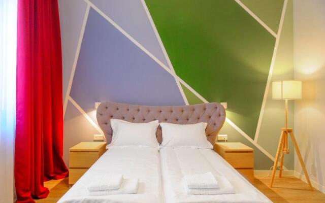 H 11 Downtown Aparthotel