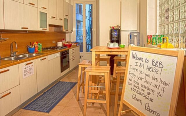 B&B I Am Here - Central Station