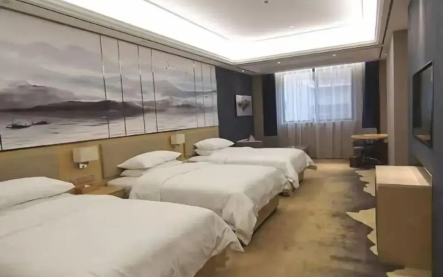 Vienna Hotel (Yizhou Sankeshu)
