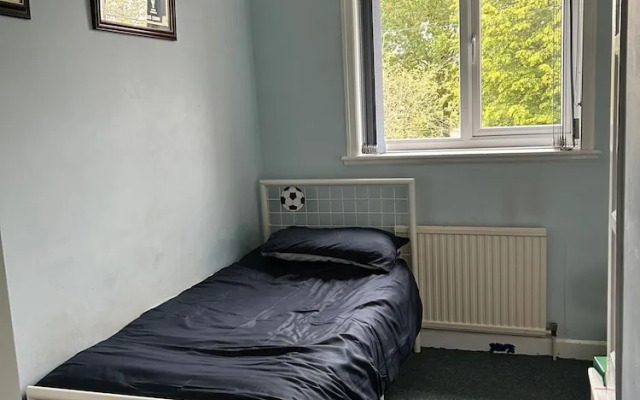 6guests-parking-petsok-familyfriendly-garden