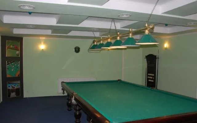 Grebenky Hotel