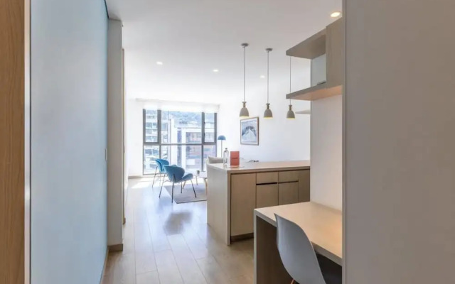 w Stylish 1BR in Chic