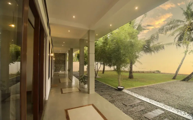 Hiru Lagoon Negombo